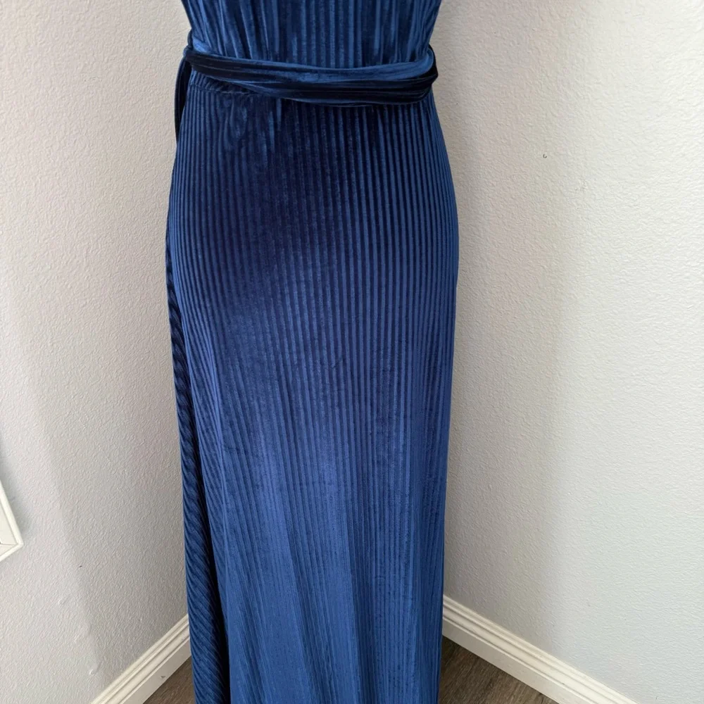 Baltic Born‎ Navy Velvet Maxi Dress Medium Wedding Party Holiday Formal
